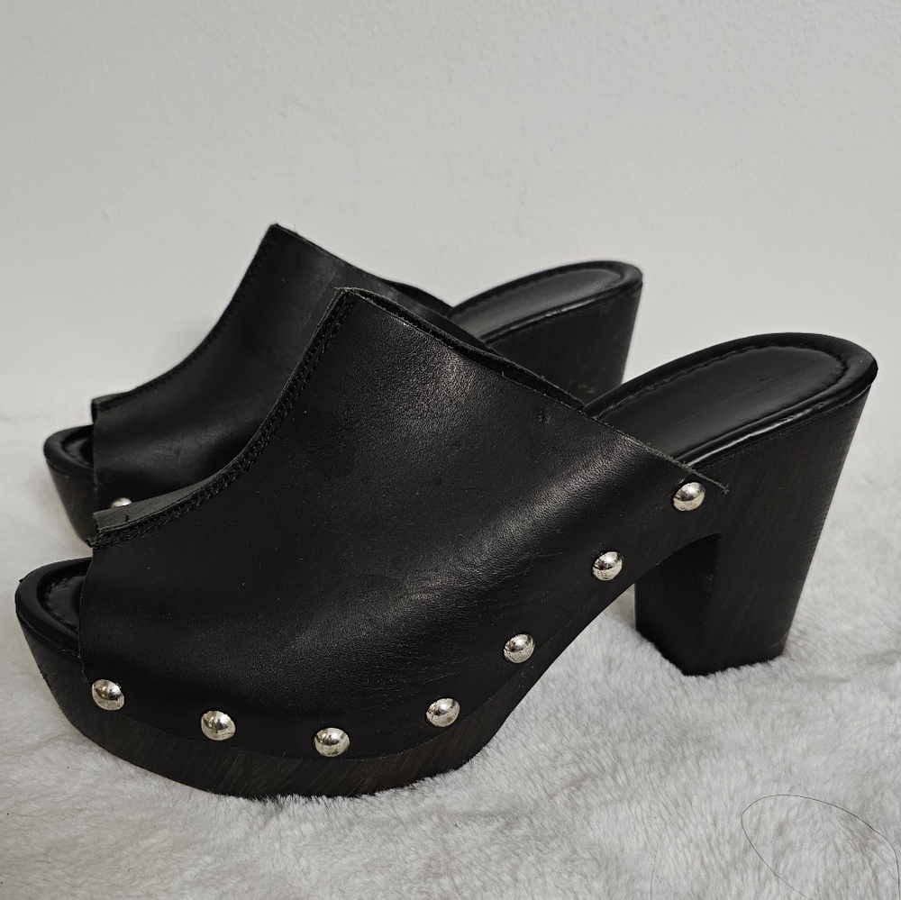 Charles David Black Leather Studded Chic Rock Peep Toe Platforms Made in Italy